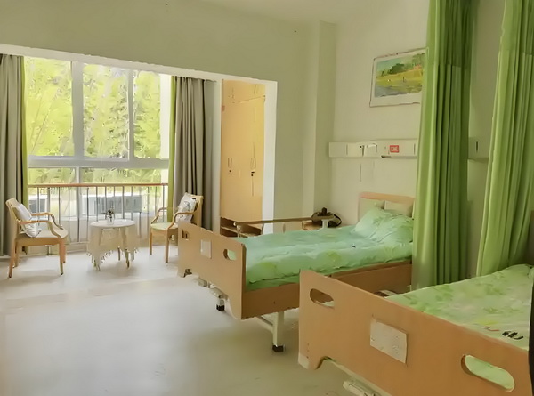 细节藏不住爱！白敬亭晒家意外暴露恋情？